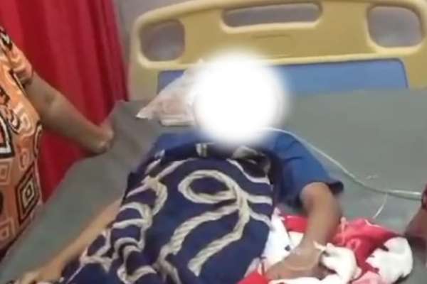 Kondisi korban saat dirawat di Puskesmas pasca mengalami dugaan perundungan. (ist) - Bocah 12 Tahun di Jember Diduga Jadi Korban Perundungan hingga Dicekoki Pil Koplo