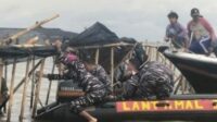 Dapat Instruksi Langsung dari Presiden, Pagar Laut di Tangerang Dibongkar TNI AL