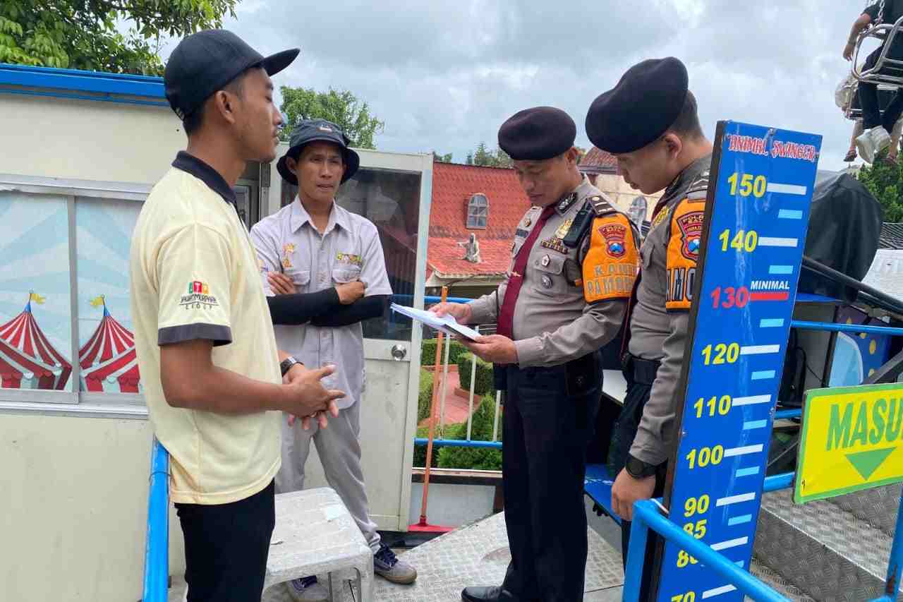 Tourism Police Polres Batu Beri Rasa Aman Wisatawan di Libur Panjang