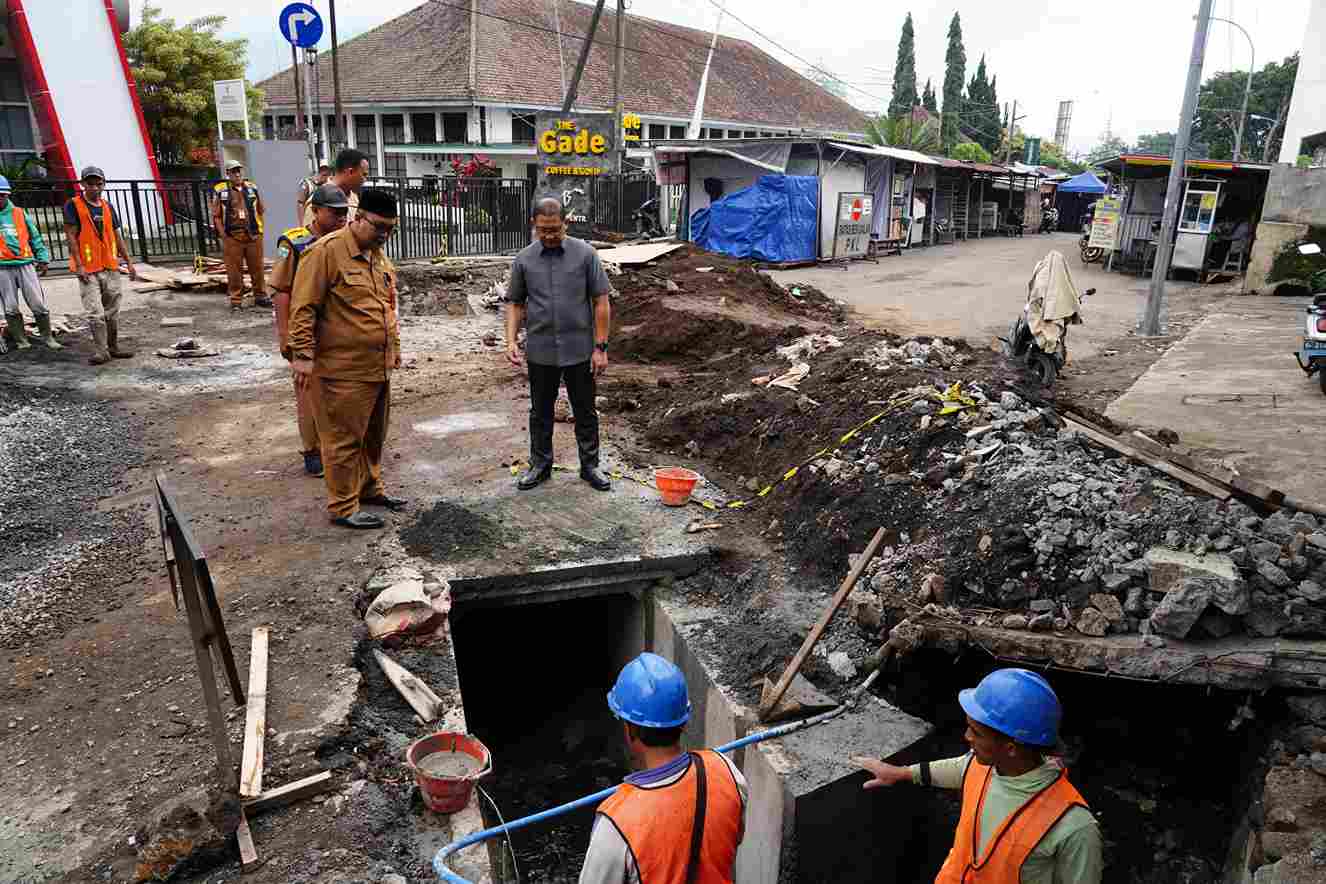 Normalisasi Drainase Bakal Rampung, Ini Pesan Pj. Aries Pada Warga Batu