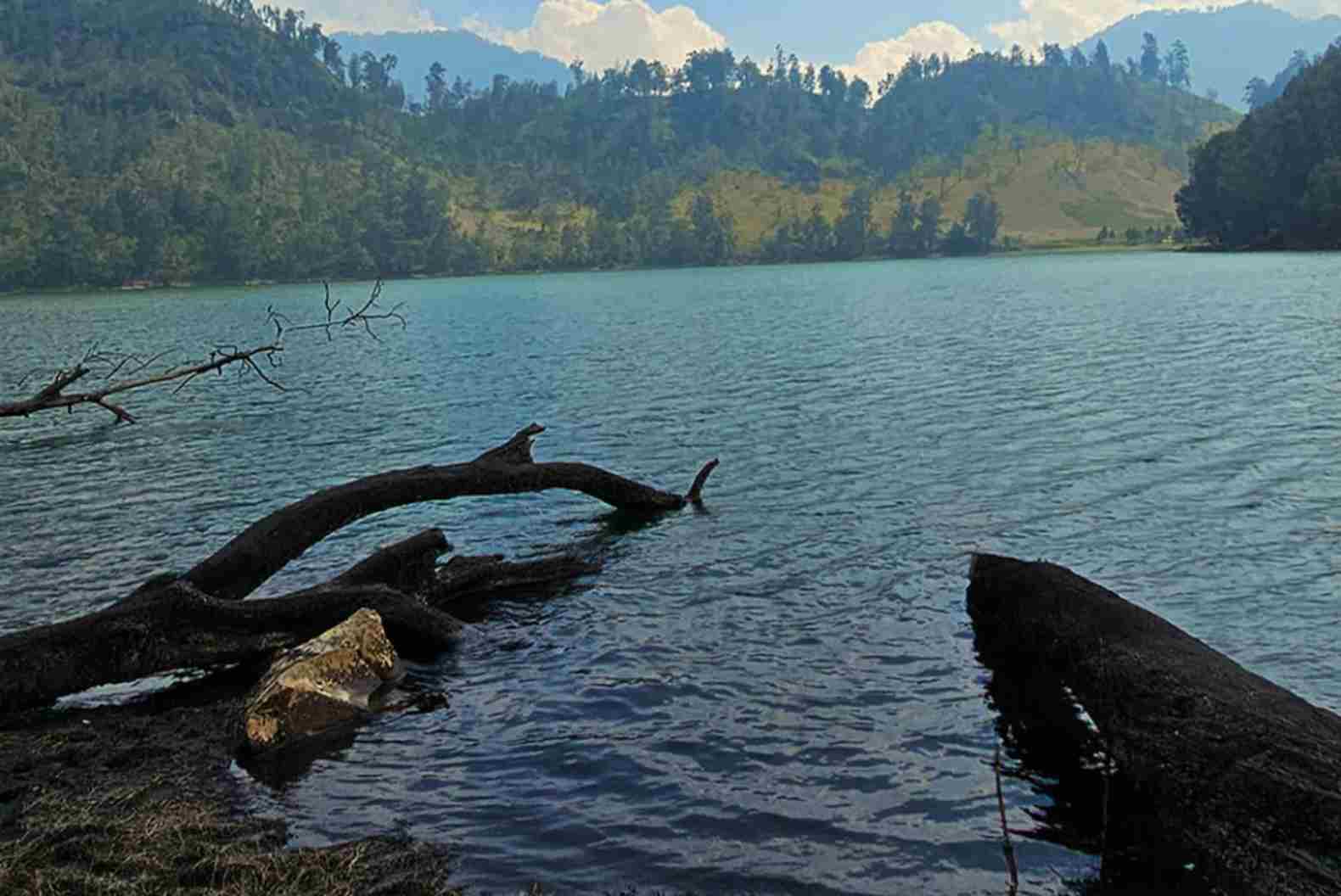 Penutupan Jalur Pendakian Gunung Semeru Diperpanjang Hingga Februari