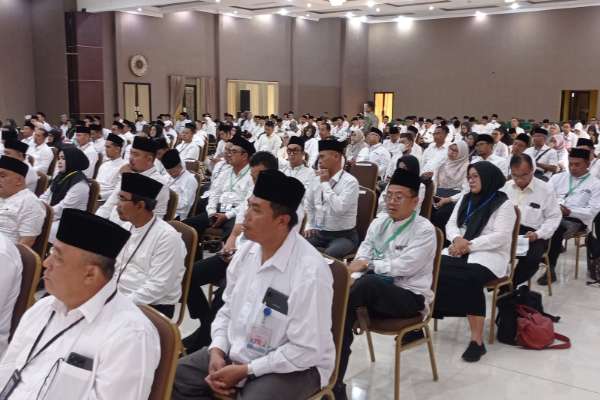 Ratusan peserta seleksi PHD di Asrama Haji Surabaya. (ist) - 262 Peserta Ikuti Seleksi Petugas Haji Daerah Tahun 2025