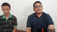 Tarkit Erdianto (kanan) bersama Haikal Wira Setiawan. (sda1) - Komisi D DPRD Sidoarjo Apresiasi Baznas Usai Bantu Biaya Ijazah Haikal Wira