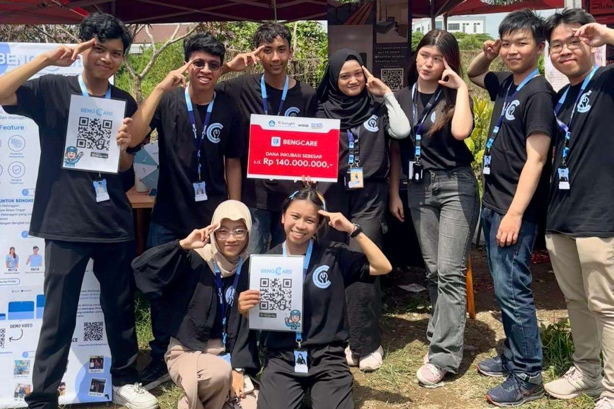 Tim BengCare hadir di expo secara offline. (ist) - Aplikasi BengCare, Inovasi Digital Mahasiswa untuk UMKM Bengkel Otomotif