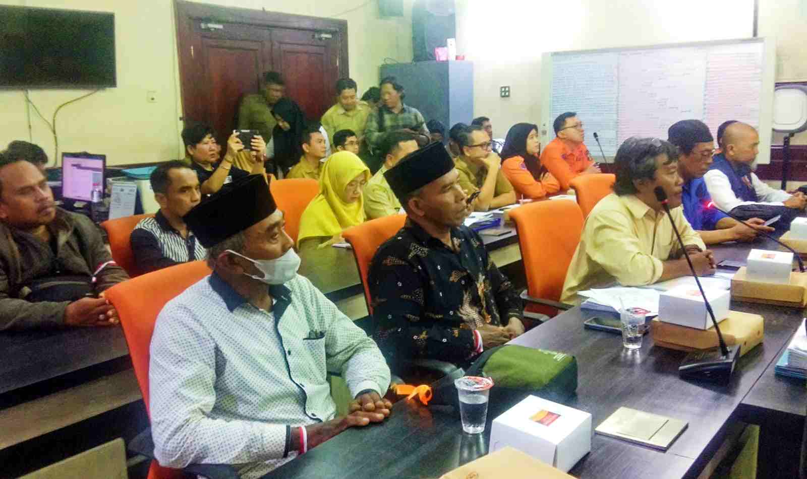 Komisi C DPRD Tolak Pembangunan Surabaya Water Front Land