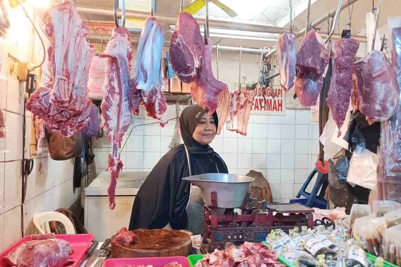 Harga Daging di Pasar Besar Malang Tetap Stabil di Tengah Maraknya Kasus PMK