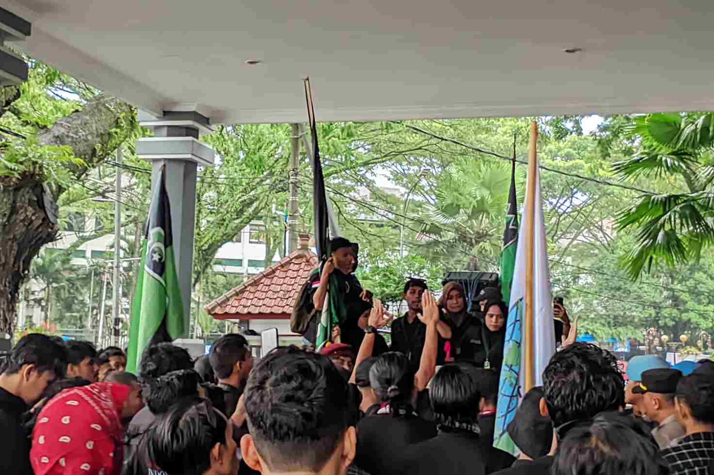 Aksi Mahasiswa Sampaikan 11 Tuntutan, DPRD Kota Malang Beri Tanggapan Begini