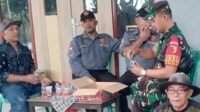 Jalin Silahturahmi, Babinsa Blimbing Komsos dengan Ketua Rukem Polowijen
