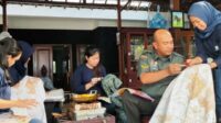 Babinsa Kedungkandang Dampingi Pembelajaran Batik Tulis Organik Buring