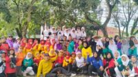 Babinsa Lowokwaru Dampingi Senam Lansia di Kelurahan Sumbersari