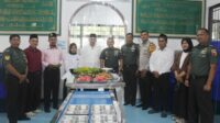 Dandim 0833 Kota Malang bersama pengasuh resmikan SPPG di Pondok Pesantren Bahrul Magfiroh. (ist) - Dandim 0833 Kota Malang Resmikan SPPG di Pondok Pesantren Bahrul Magfiroh