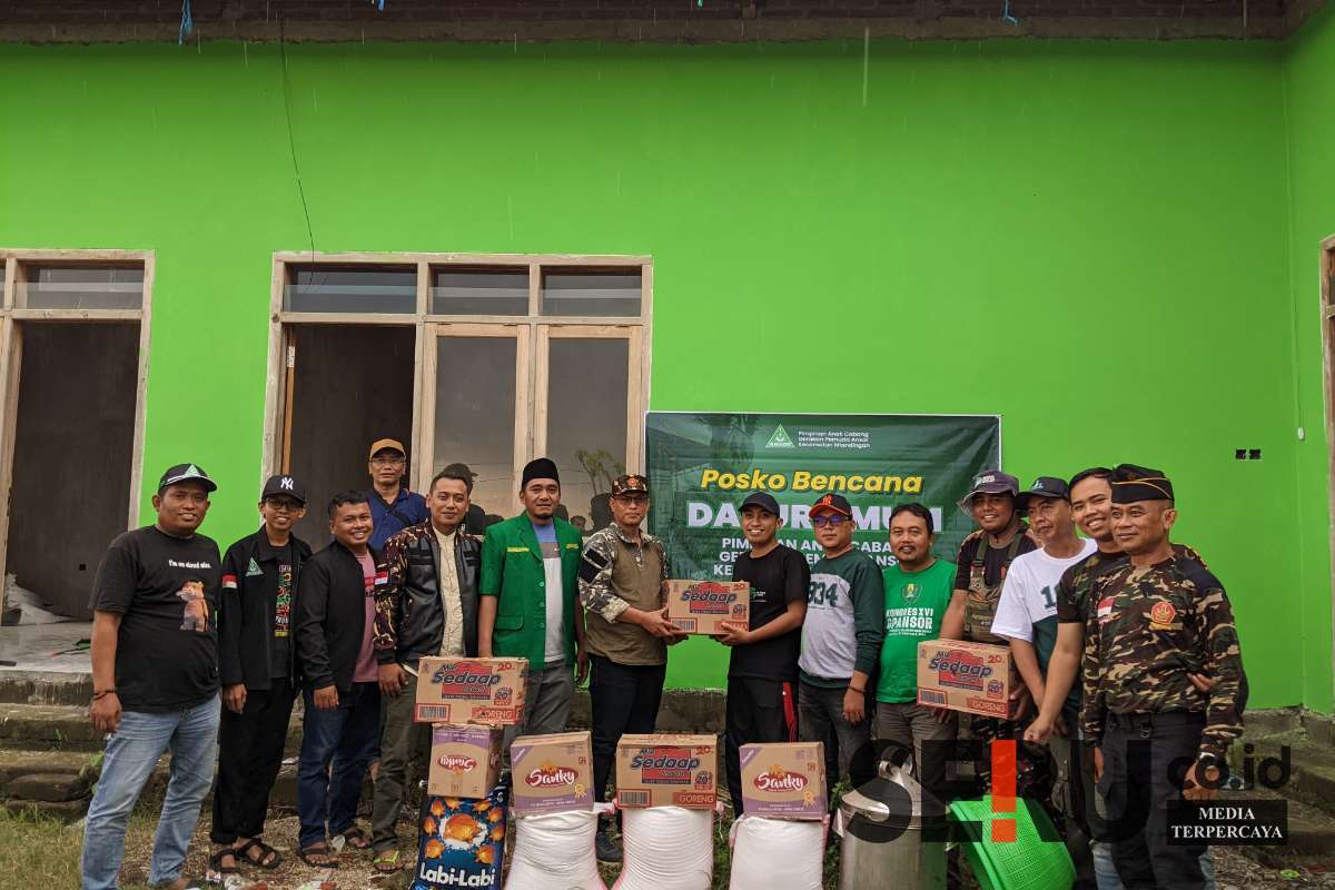 Gerakan Pemuda Ansor Kabupaten Situbondo dirikan tiga Dapur Umum Mandiri. (Seru.co.id/aza) - Gerakan Ansor Peduli Bencana, PC GP Ansor Situbondo Dirikan Tiga Dapur Umum Mandiri