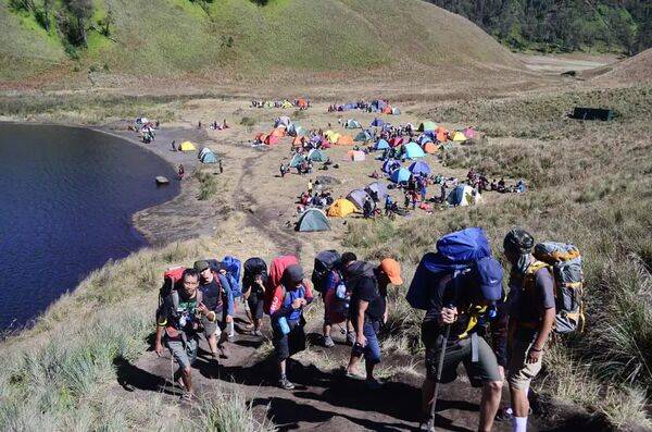 Cuaca Masih Ekstrem, Pendakian Gunung Semeru Kembali Ditutup hingga Batas Belum Bisa Ditentukan