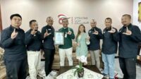 JMSI Malang Raya berikan apresiasi kepada Kepala OJK Malang. (ist) - JMSI Malang Raya Berikan Apresiasi Kepala OJK Malang
