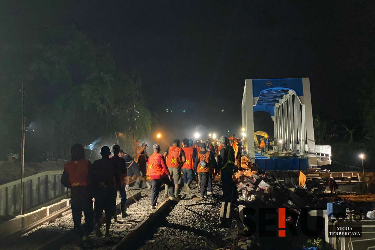 Jembatan BH 275 di Singojuruh, Banyuwangi yang diperbarui konstruksinya. (Seru.co.id/amb) - Switch Over Jembatan KA di Banyuwangi, Konstruksi Berusia 121 Tahun Diganti Baru