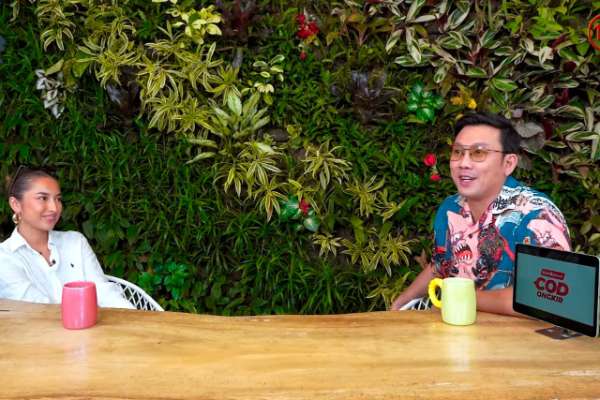 Jennifer Coppen bercerita di kanal YouTube Curhat Bang Denny Sumargo. (ist) - Jennifer Coppen dan Perjuangan Menjadi Ibu Tunggal Demi sang Anak
