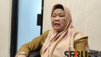 Kepala Diskopum Jember, Sartini saat wawancara bersama media. (Seru.co.id/amb) - Diskopum Jember Imbau Pelaku Usaha Mikro Tunjukkan NIB saat Beli Gas 3 Kg Lebih dari 1 Tabung