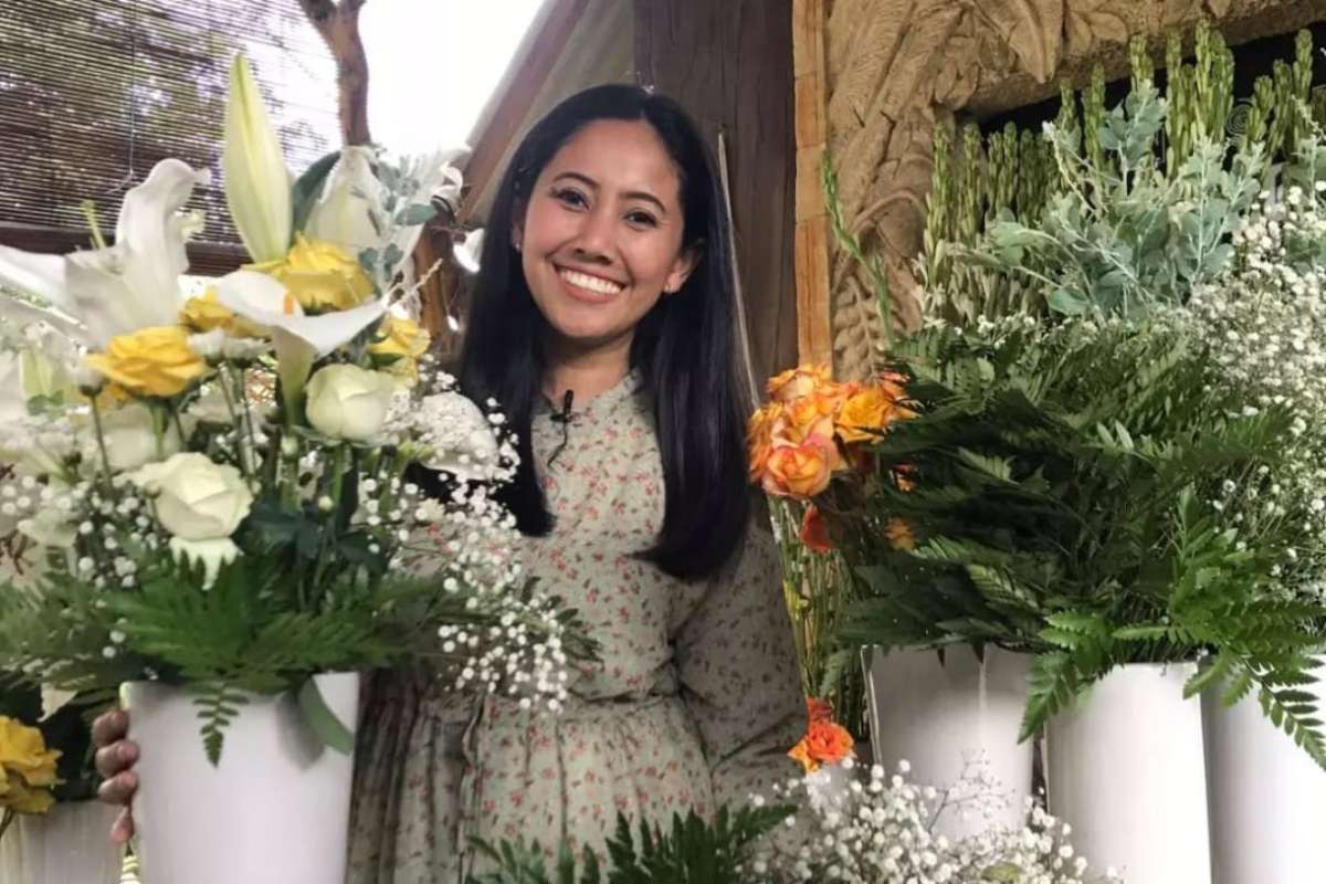 Ketua BUMDes Sidomulyo, Dwi Lili Indayani. (ist) - Trend Wisata Swa Foto di Taman Bunga Pikok Kota Batu