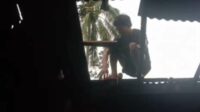 Kondisi atap rumah warga yang terdampak angin kencang. (ist) - Diterjang Angin Kencang, Atap Rumah Warga Dampit Rusak