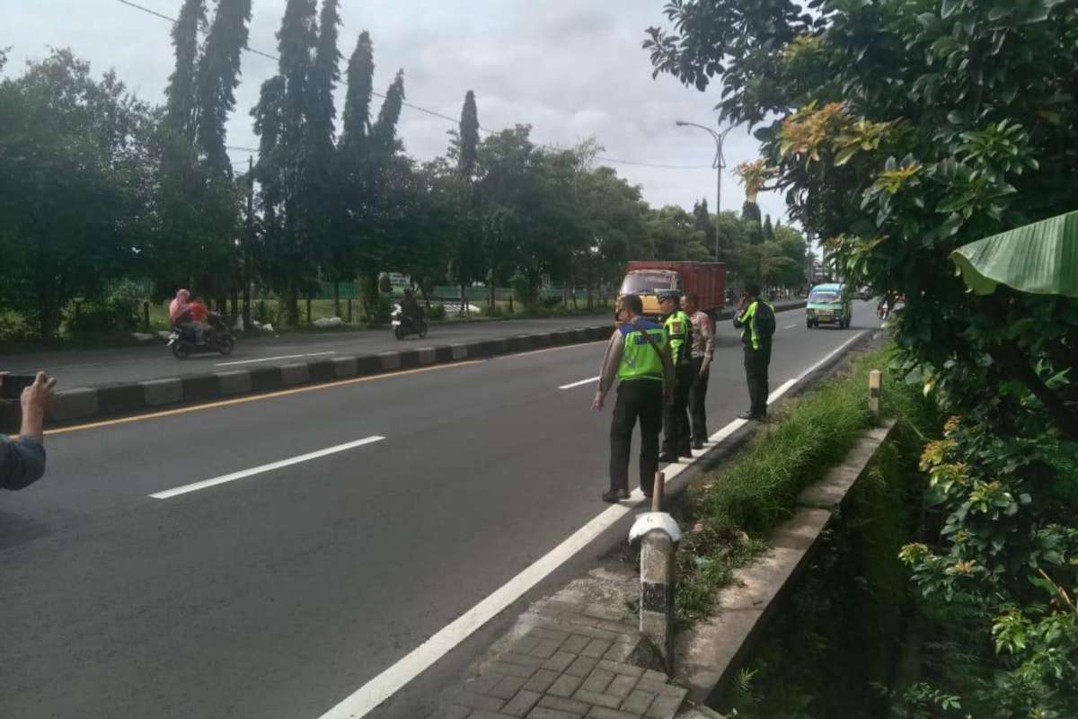 Lokasi kejadian kecelakaan maut di Kecamatan Lawang. (ist) - Kurang Berhaluan ke Kanan Saat Menyalip, Pengendara Sepeda Motor di Lawang Tewas
