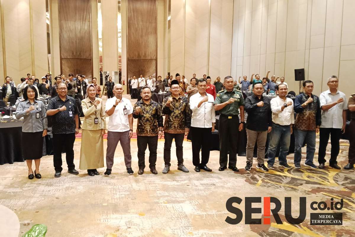 Para peserta FGD Penyusunan Laporan Evaluasi Pemilihan Tahun 2024. (rhd) - KPU Kota Malang Gelar FGD Evaluasi Pemilu 2024, Luncurkan Buku Dinamika Pilkada