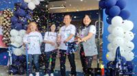 Pemotongan pita simbolis peresmian Fitnessworks cabang ke-6 di Blacklanners Malang. (rhd) - Fitnessworks Buka Cabang ke-6 di Blacklanners Malang, Fasilitas Kebugaran Teknologi Digital