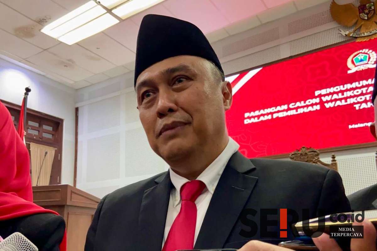 Penjabat (Pj) Wali Kota Malang, Iwan Kurniawan, sedang menjelaskan kepada media. (ska) - Penetapan Wali Kota dan Wakil Wali Kota Malang, Pj Iwan Kurniawan Yakin Semakin Mbois