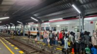 Penumpang KA di Daop 9 Jember. (Seru.co.id/amb) - Pastikan Tiket Anda! Update Ketersediaan Tiket KA Daop 9 Jember untuk Lebaran
