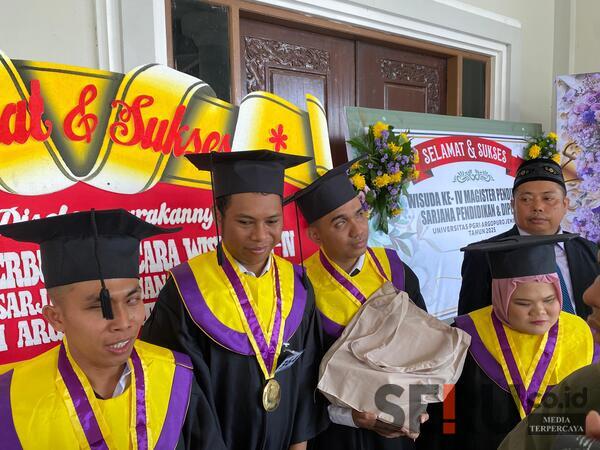12 Penyandang Disabilitas Wisuda Sarjana di Unipar Jember, Kampus dengan Jumlah Penyandang Disabilitas Terbanyak di Indonesia