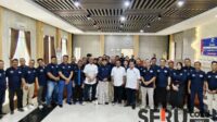 Peserta Orientasi Kewartawanan dan Keorganisasian (OKK) PWI Kabupaten Trenggalek foto bersama dengan Sekretaris Daerah dan Petinggi PWI Provinsi Jatim. (Seru.co.id/ams) - Cetak Jurnalis Profesional, 35 Peserta Ikuti OKK PWI Trenggalek