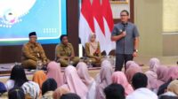 Pj. Wali Kota Batu Beri Pengarahan Ratusan Penyapu Jalan dan Petugas Pertamanan Kota