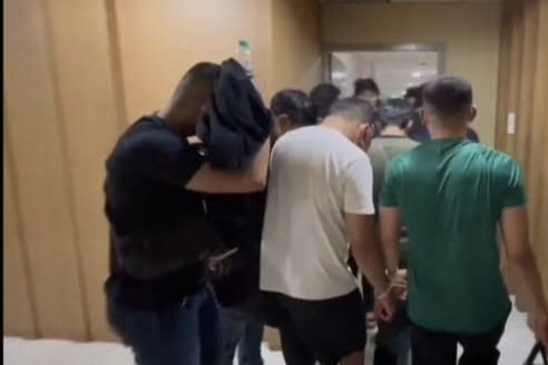 Polisi Bongkar Pesta Seks Gay di Hotel Kuningan, 56 Orang Diamankan