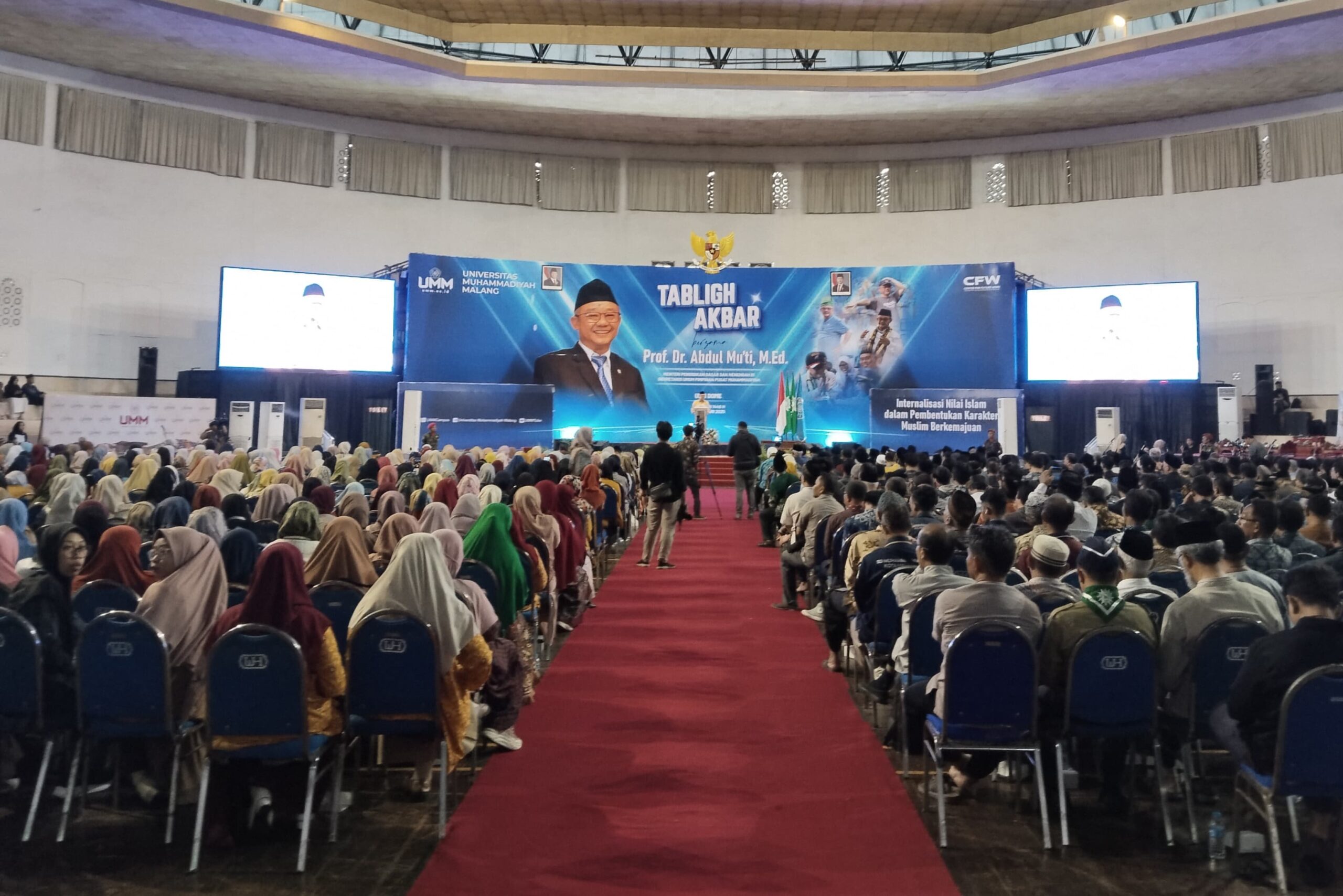Prof Abdul Mu'ti jabarkan tiga tiga ciri dasar Islam Berkemajuan. (Seru.co.id/afi) - Tabligh Akbar UMM, Prof. Abdul Mu'ti Tekankan Internalisasi Islam dalam Karakter Muslim Berkemajuan