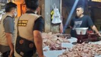 Proses inspeksi mendadak (Sidak) di pasar dan sejumlah ritel modern di wilayah Kepanjen. (ist) - Pastikan Harga dan Stok Kebutuhan Pokok Aman, Polres Malang Lakukan Sidak Pasar dan Ritel di Kepanjen