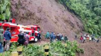 Longsor Tutup Akses Menuju Taman Nasional Bromo Tengger Semeru