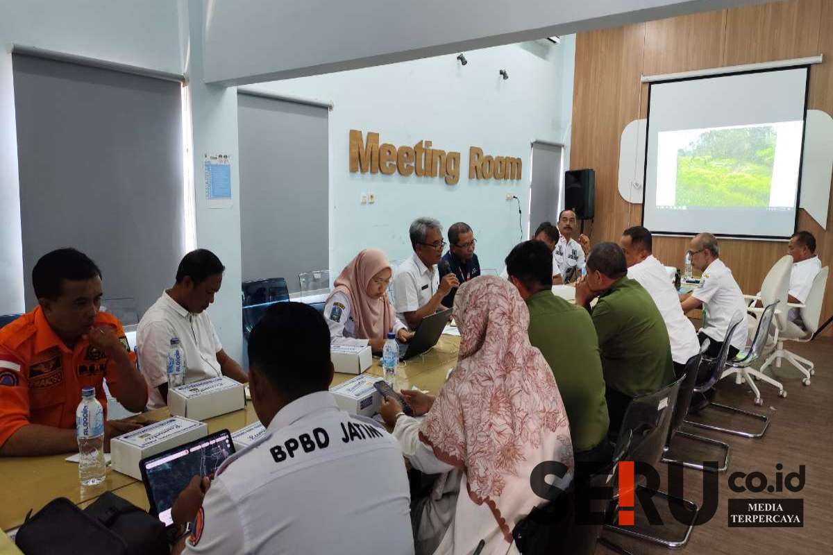 Rapat Mitigasi Bencana yang digelar di Bakorwil V, Jember, Jawa Timur. (Seru.co.id/amb) - Danau Tunjung Jember Terancam Jebol, Pemprov Jatim Gelar Rapat Mitigasi Bencana