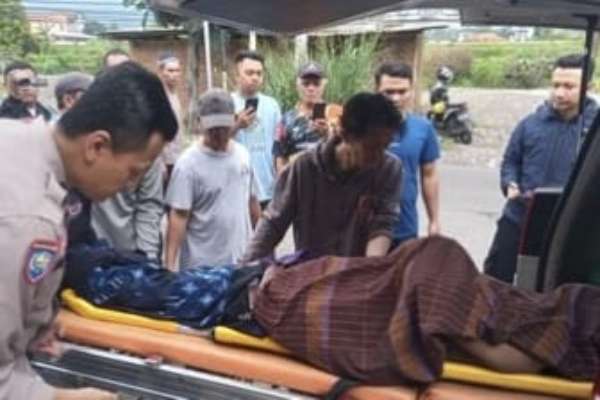 Salah satu korban tewas akibat menenggak alkohol murni 96 persen. (ist) - Tragis! Delapan Warga Cianjur Tewas Usai Menenggak Alkohol Kadar 96 Persen