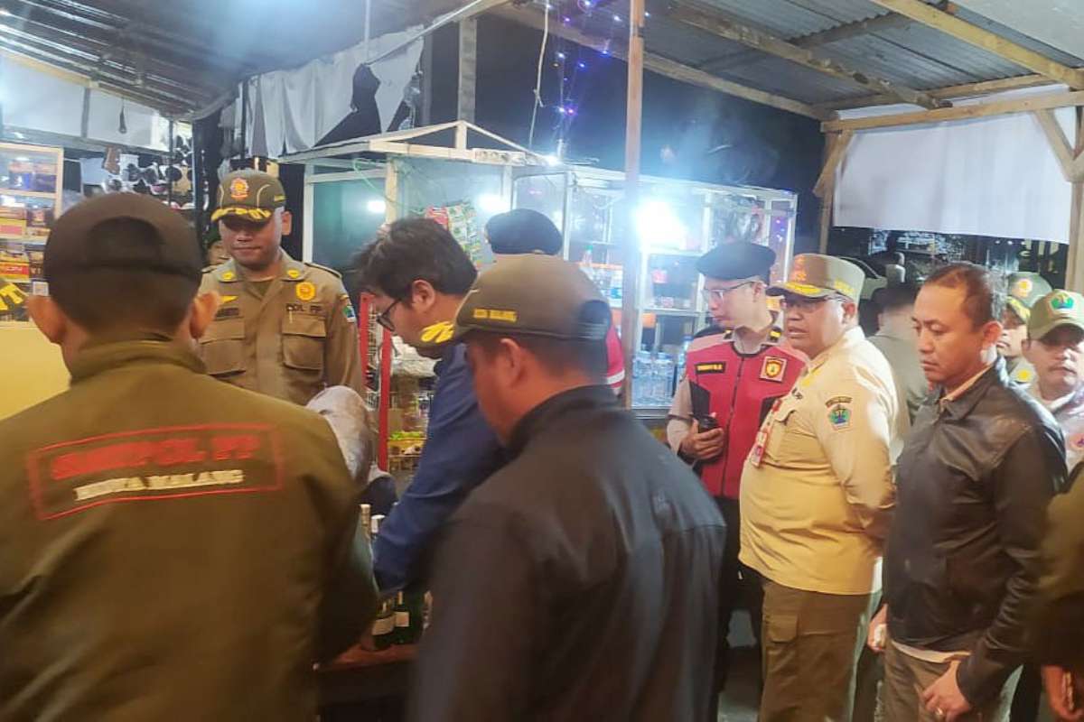 Satpol PP operasi cipta kondisi gabungan, cegah gangguan trantibum selama Ramadan. (pro) - Satpol PP Operasi Cipta Kondisi Gabungan, Cegah Gangguan Trantibum Selama Ramadan