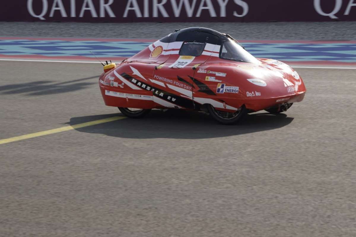 Tim dari FT UB ini juga berhasil meraih juara 2 kategori Urban Electric dan juara 2 Place Safety Award. (ist) - Tim Apatte Elang Energi UB Raih Juara Umum di Shell Eco-Marathon Asia Pasifik Timur Tengah 2025