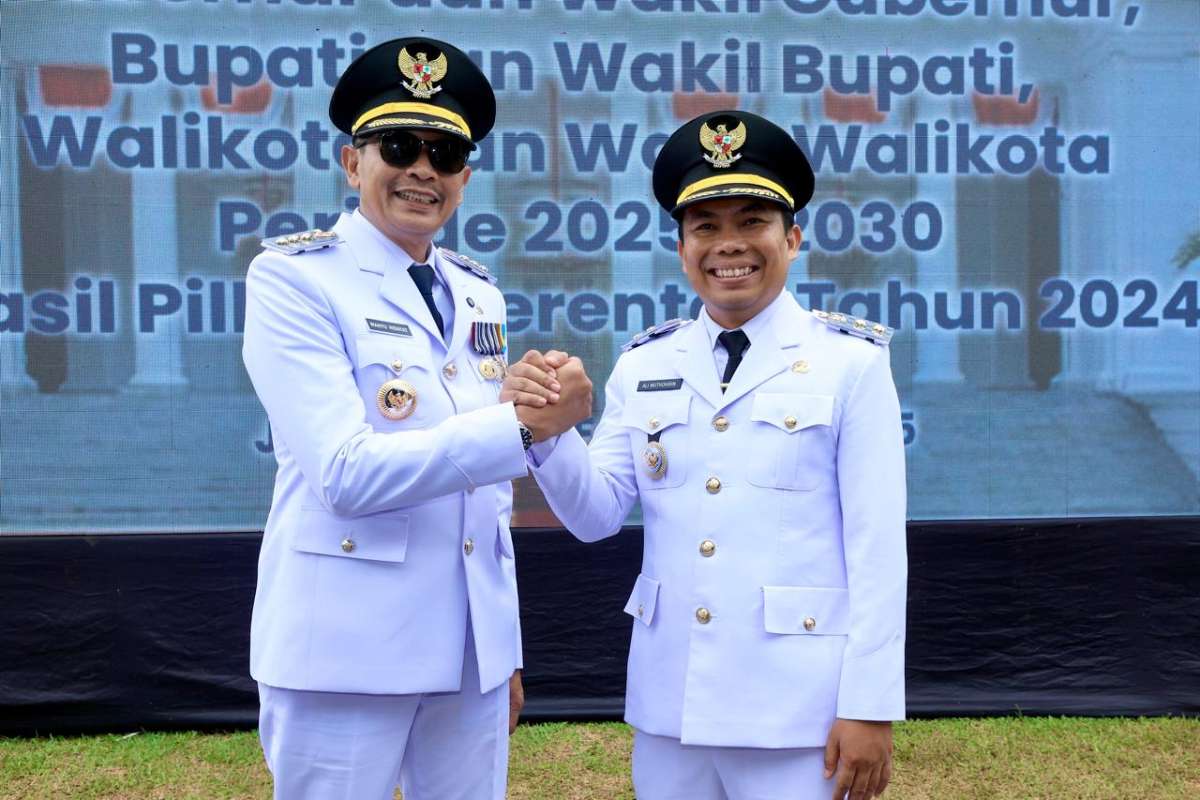Wahyu Hidayat dan Ali Muthohirin resmi jadi Wali Kota dan Wakil Wali Kota Malang. (pro) - Wahyu Hidayat dan Ali Muthohirin Resmi Dilantik, Optimis Kota Malang Lebih Berkelas