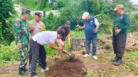 Koramil 0833/05 Lowokwaru Bersama Warga Aksi Penanaman Bibit Pohon