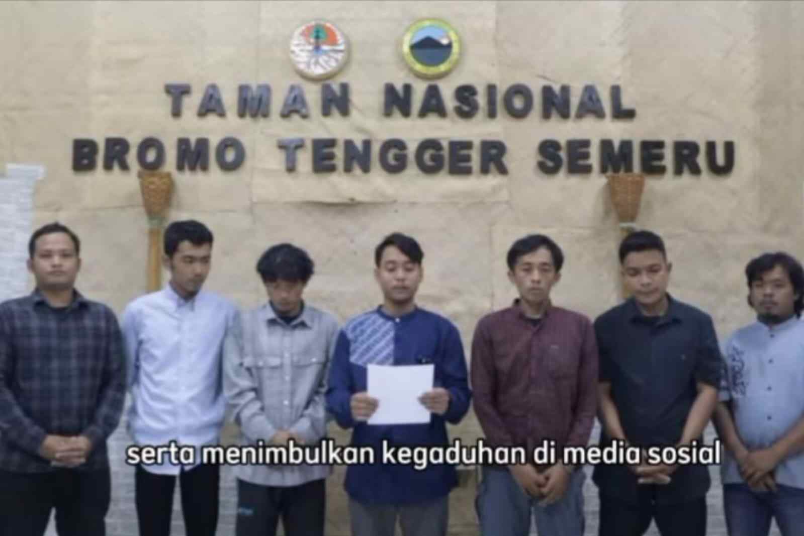 Mendaki Gunung Semeru Lewat Jalur Ilegal, TNBTS Berikan Sanksi pada 7 Pemuda