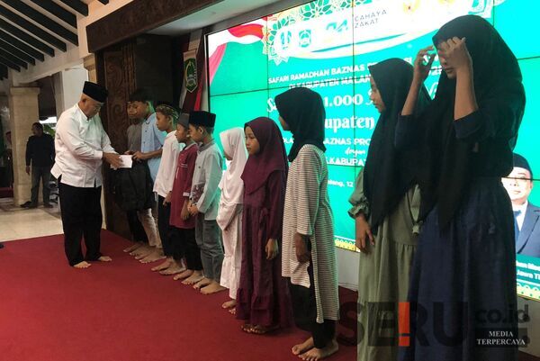 Baznas Jatim dan Pemkab Malang Beri Santunan Kepada Seribu Anak Yatim