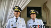 Bupati Pamekasan, Khalilurrahman (kiri) didampingi wakilnya Sukriyanto (kanan). (Seru.co.id/udi) - Bupati Pamekasan Atensi Dugaan Jual Beli Kios Pasar Kolpajung dan Penganiayaan Pedagang oleh Kapas