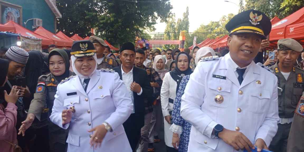 Bupati dan Wabup Situbondo Disambut Ribuan Warga dan Buka Puasa Bersama di Alun-alun