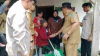 BAZNAS Nganjuk Dampingi Bupati di Hari Perdana Kerja, Berikan Bantuan kepada Korban Bencana