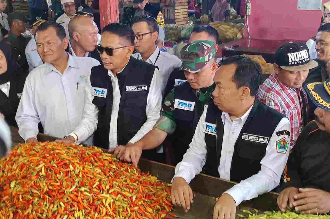 Dandim 0833 Bersama Forkopimda Tinjau Pasar Induk Gadang dan Gudang Bulog