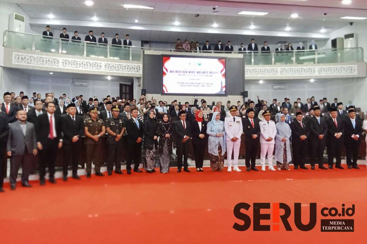 Foto bersama DPRD dan Forkopimda beserta undangan Sidang Paripurna Wali Kota dan Wakil Wali Kota Malang. (rhd) - Sertijab Wali Kota, Ketua DPRD Kota Malang: Perkuat Sinergi Demi Kemajuan Daerah