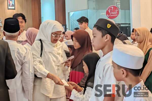 Santunan 111 Anak Yatim Warnai Rangkaian Perdana Perayaan HUT DPRD Kota Malang 1 Santunan 111 Anak Yatim Warnai Rangkaian Perdana Perayaan HUT DPRD Kota Malang