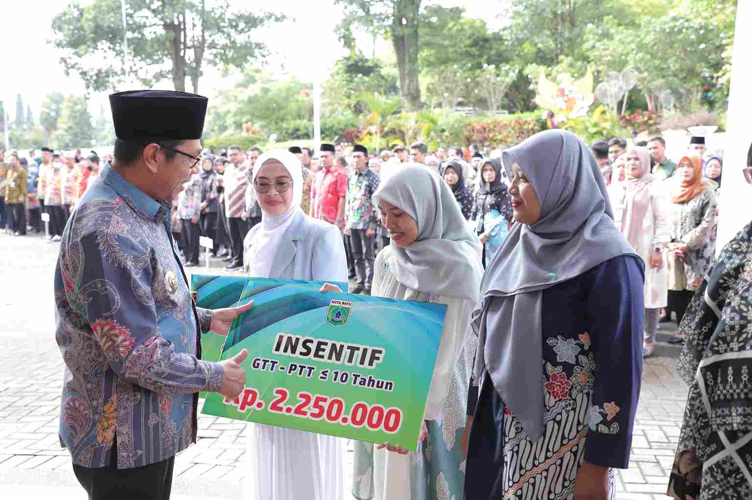 Giliran Pemkot Batu Berikan Insentif untuk GTT PTT, Guru Keagamaan dan Hafidz